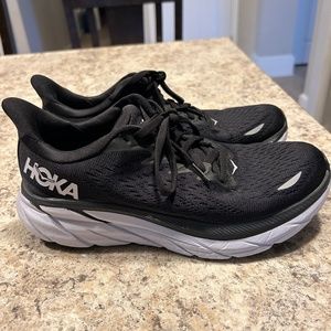 HOKA Clifton 8